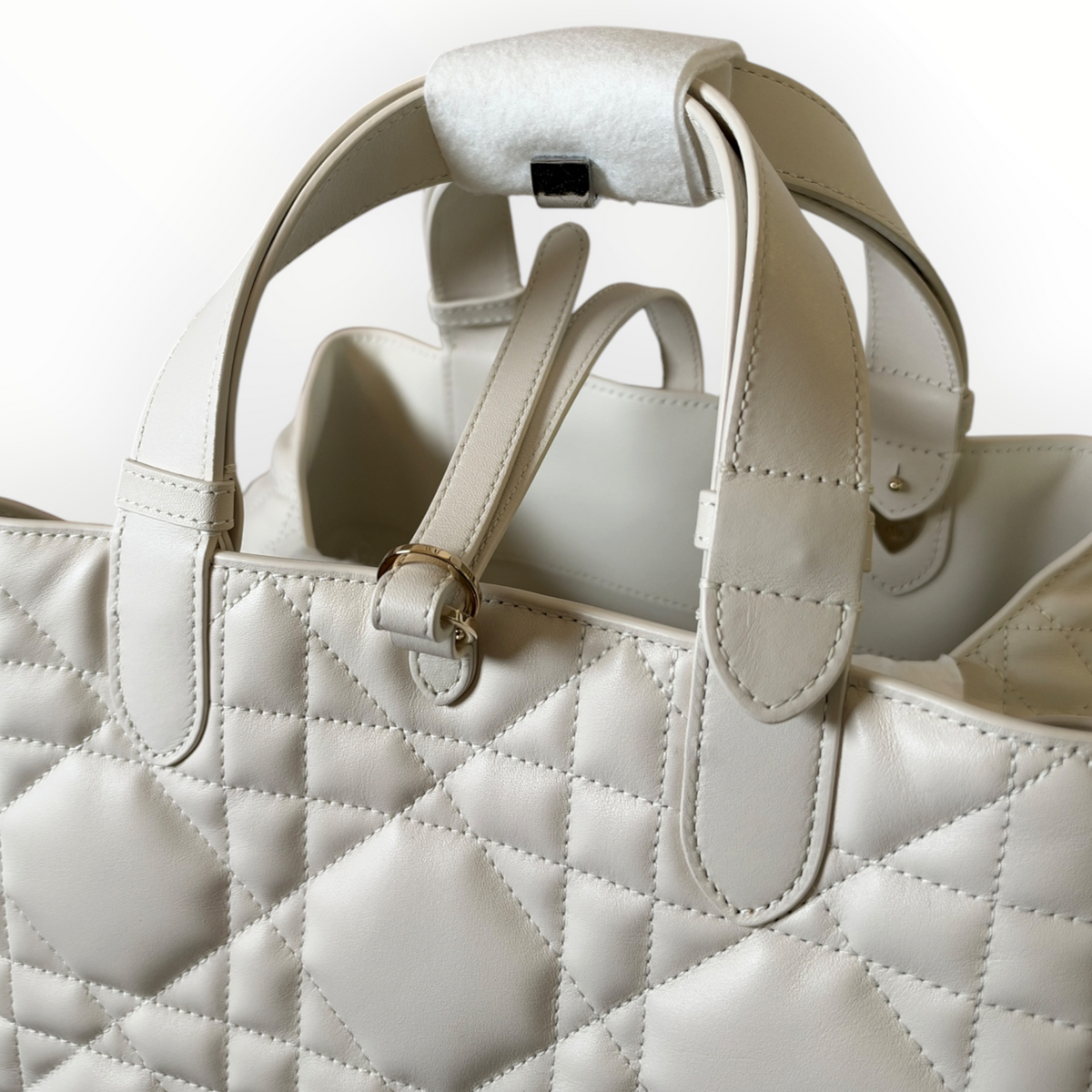 Sac Dior Toujours Medium blanc en cuir