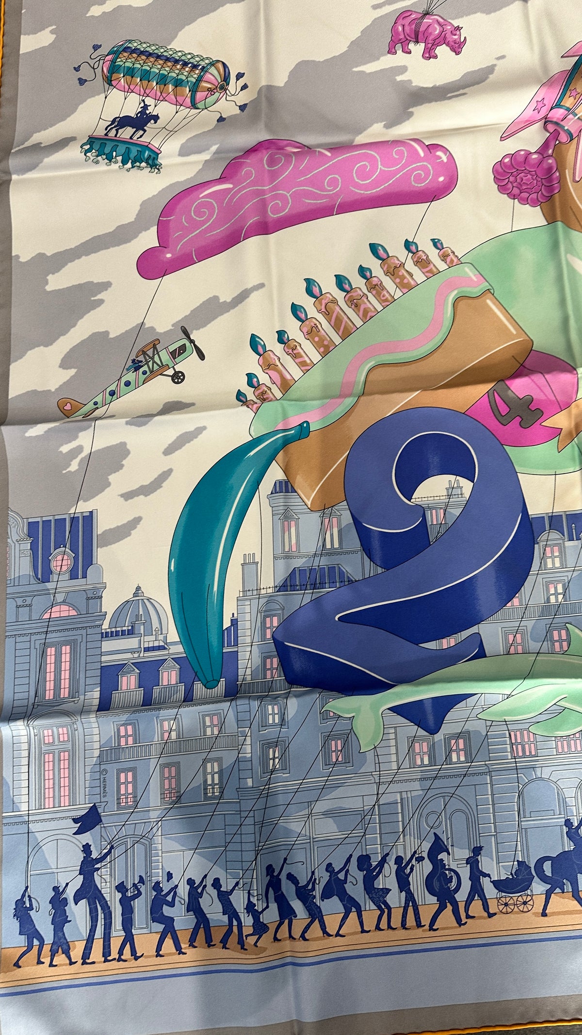 Hermès – Carré 90 Parade
