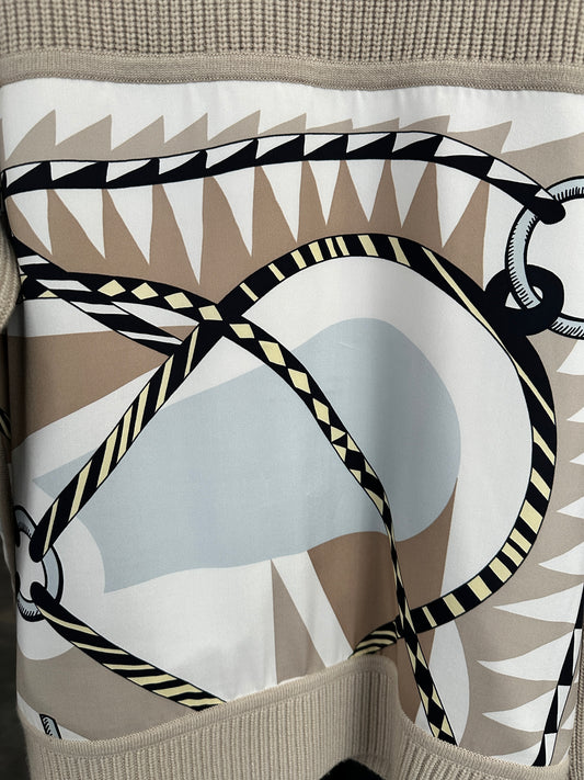 Pull Hermès en maille beige avec empiècement en soie imprimée Taille 36