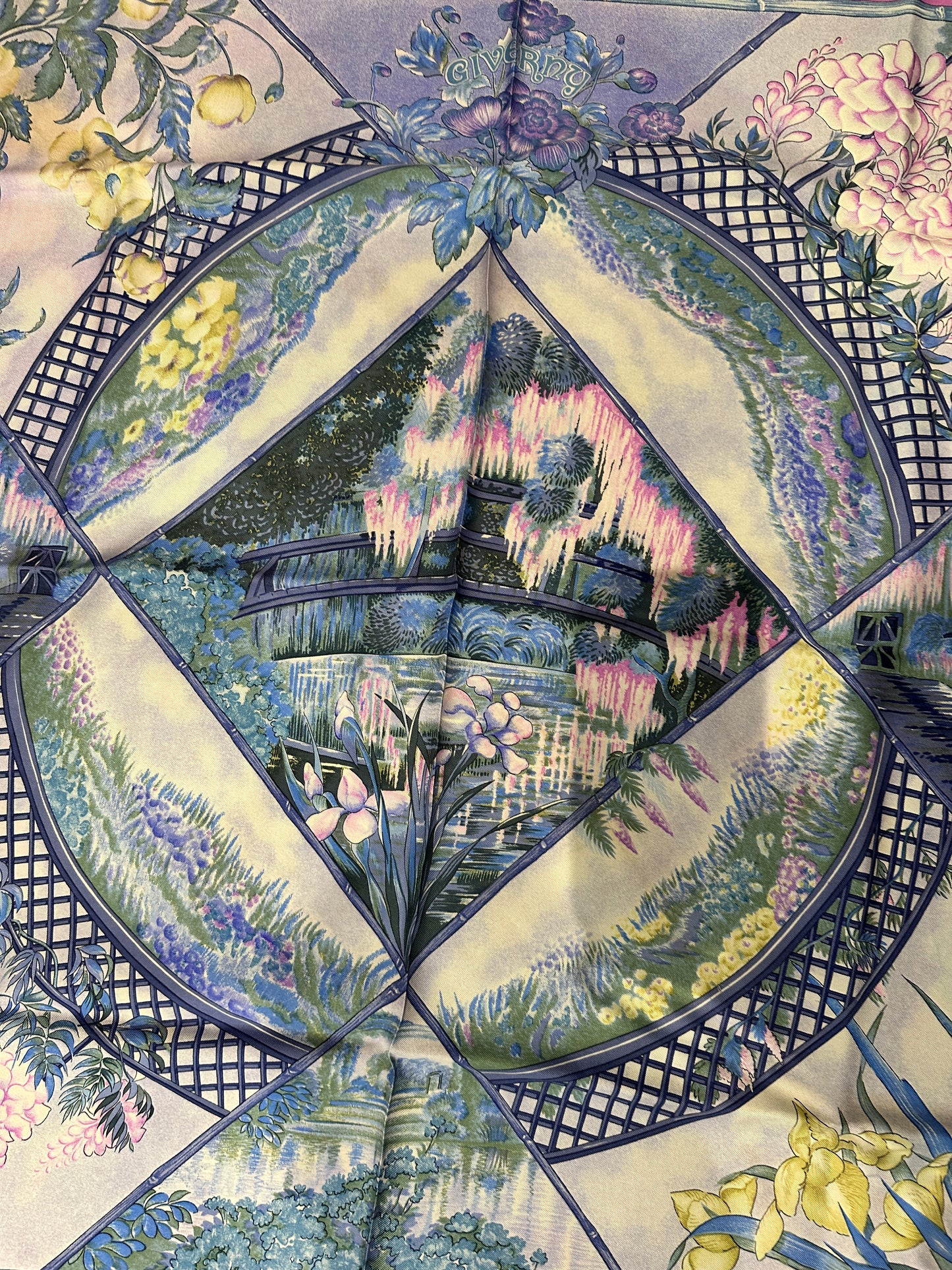 Hermès Carré 90 “Giverny” – Soie – Rose