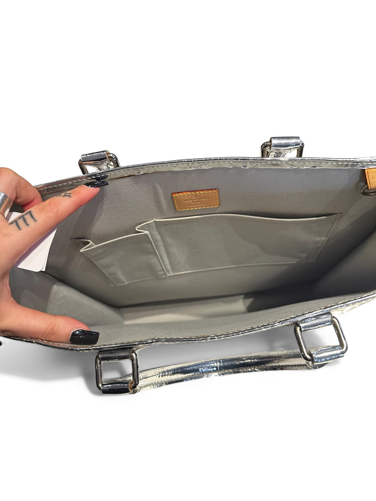 Louis Vuitton Sac Plat – Monogram Miroir Argenté – Édition 2009 – Bon état