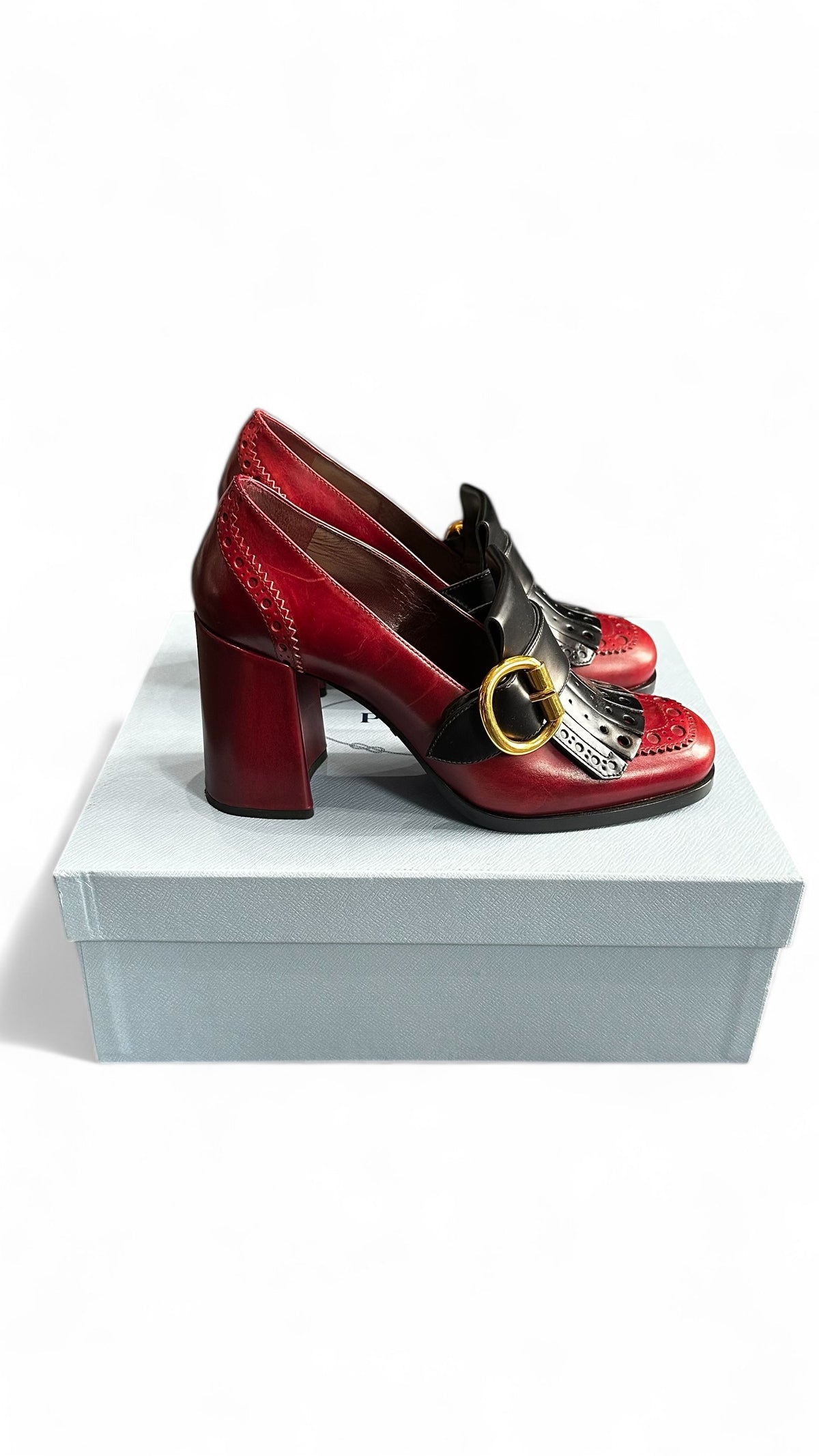 Prada – Escarpins bicolores à boucle