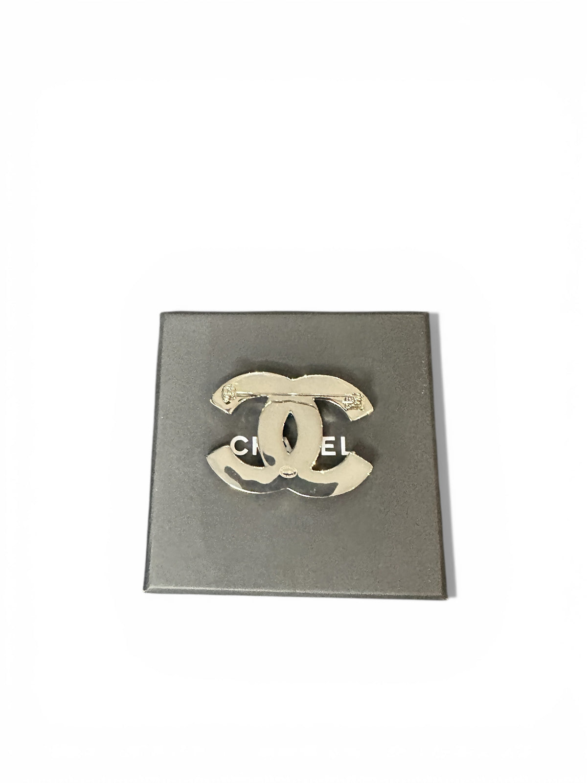 Broche Chanel CC - 2022