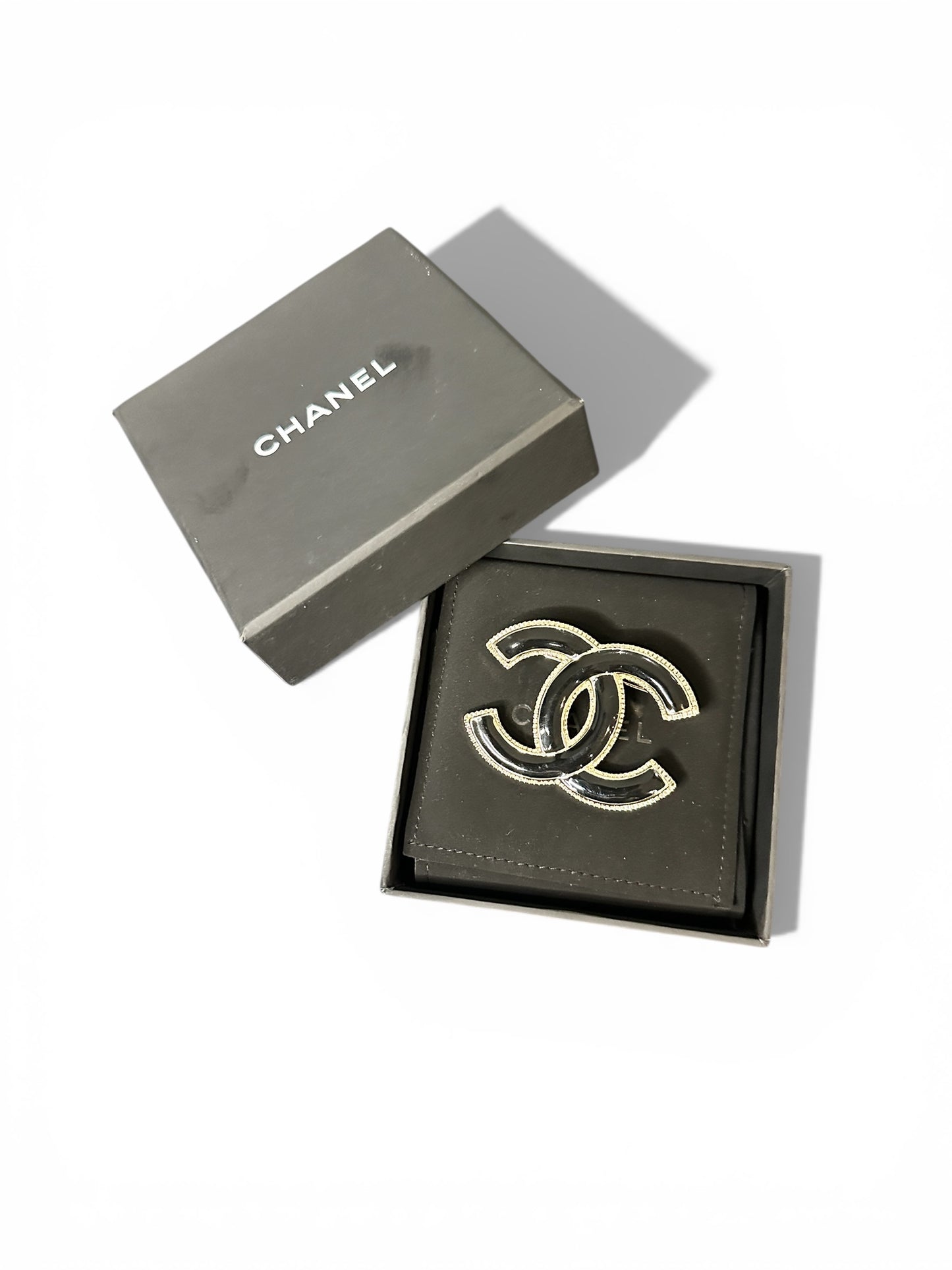 Broche Chanel CC - 2022