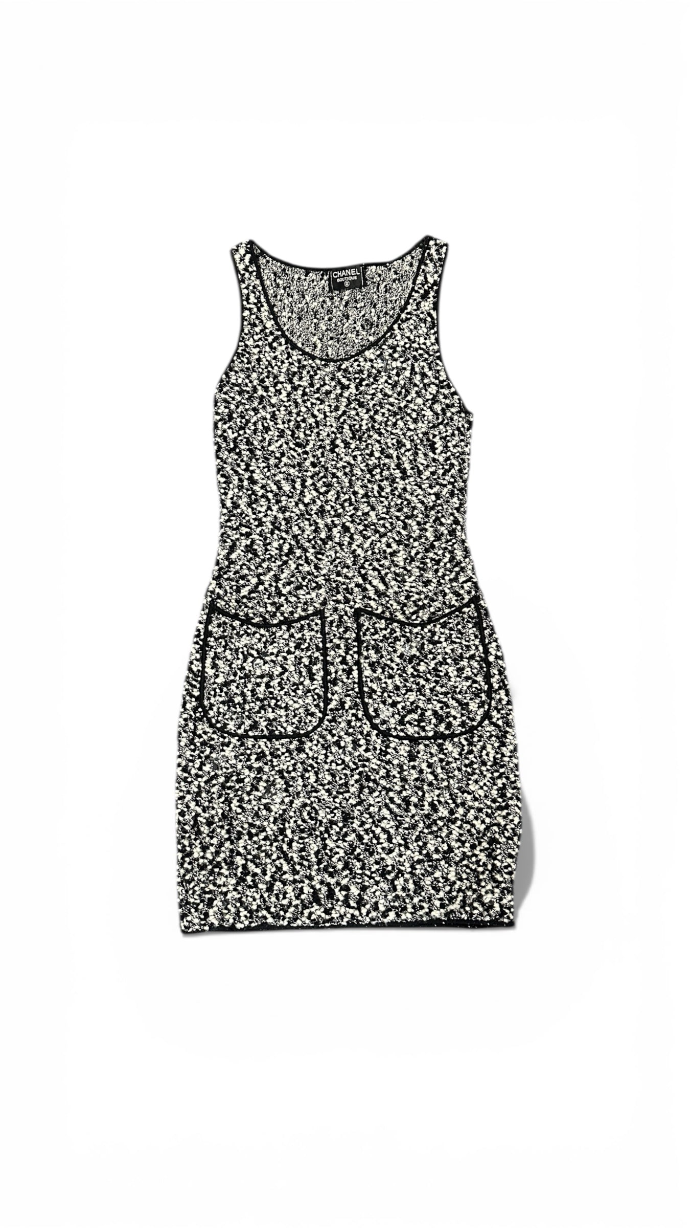 Ensemble Chanel Boutique – Tweed noir & blanc irisé (Taille 36)