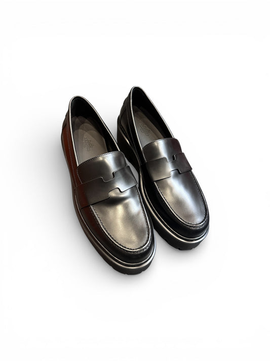 Hermès Hitch Loafers – Black Leather