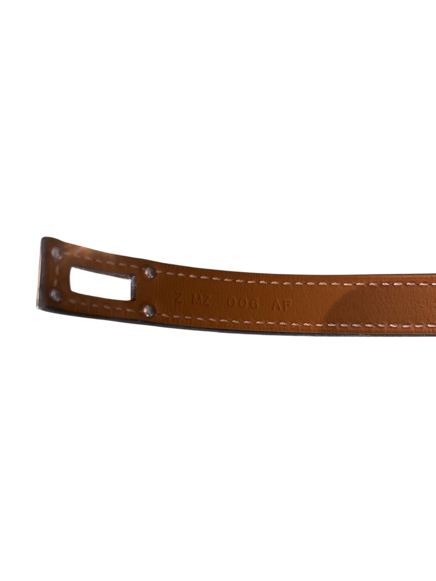 Double tour bracelet in Box calfskin, adorned with the iconic Kelly buckle.