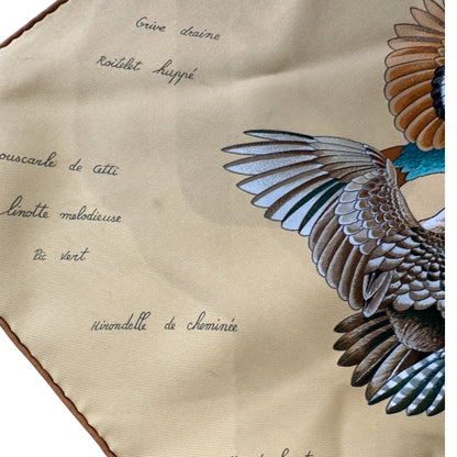 Carré Hermès “L’Intrus” – Soie