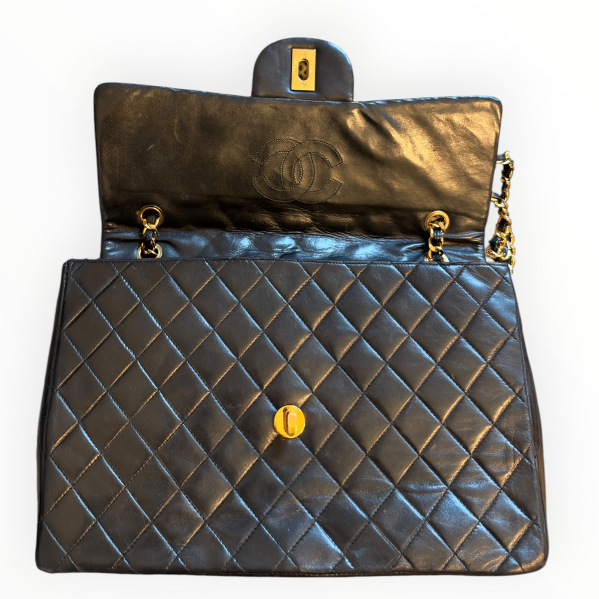 Sac Chanel Maxi Jumbo / Jumbo XL, vintage en cuir noir matelassé – Bijouterie dorée