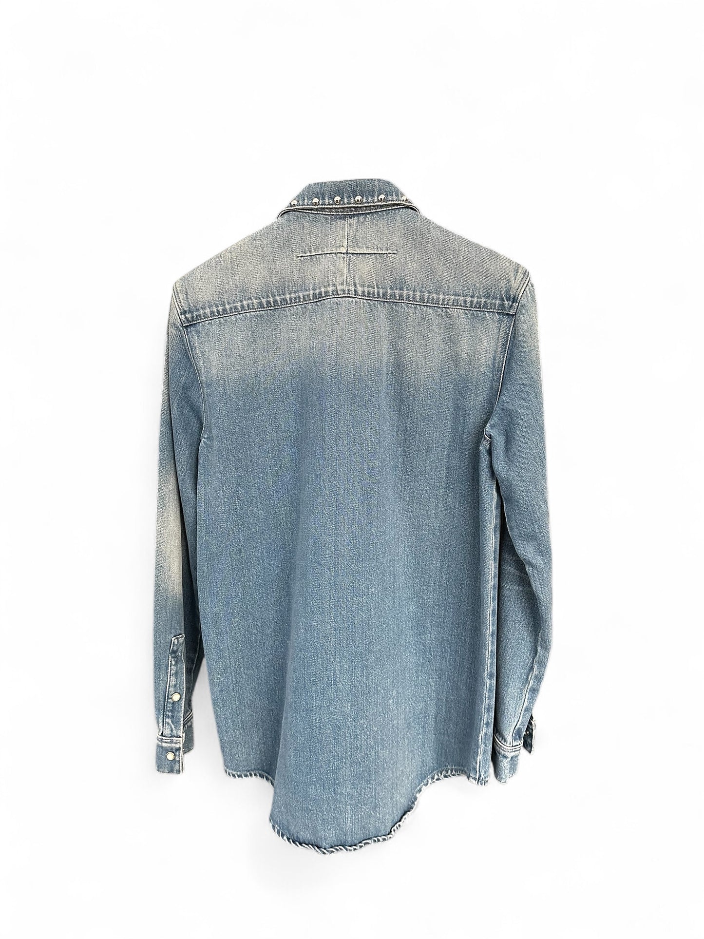 Chemise en Jean Givenchy – Détails Cloutés