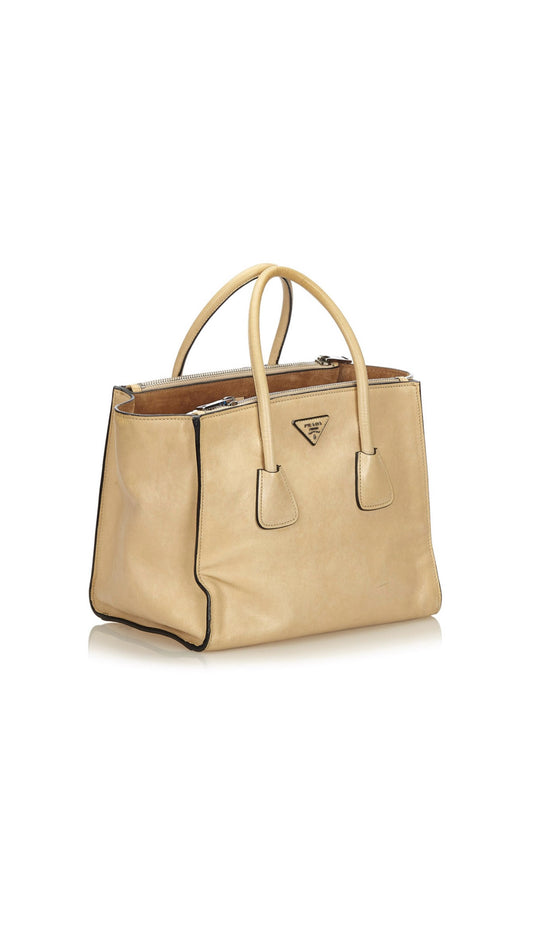 Sac Prada cuir de veau beige