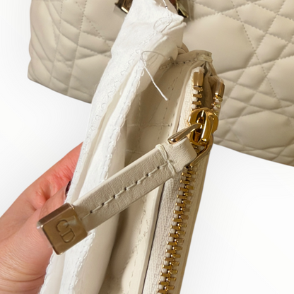 Sac Dior Toujours Medium blanc en cuir