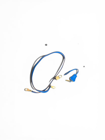 Hermès Kelly 28 Sellier Bleu Zanzibar – Commande Spéciale 2022 – Cuir Swift & Intérieur Jaune cuir togo