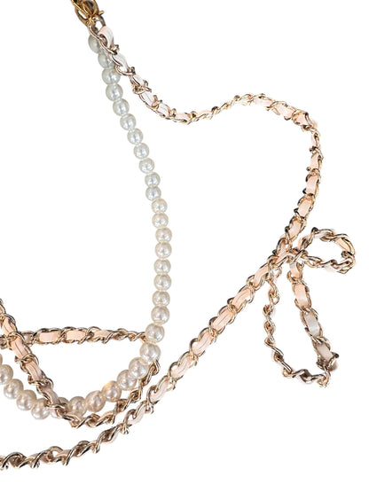 Chanel – Minaudière Pearl Ball Blanc Nacré avec Bandoulière Perles