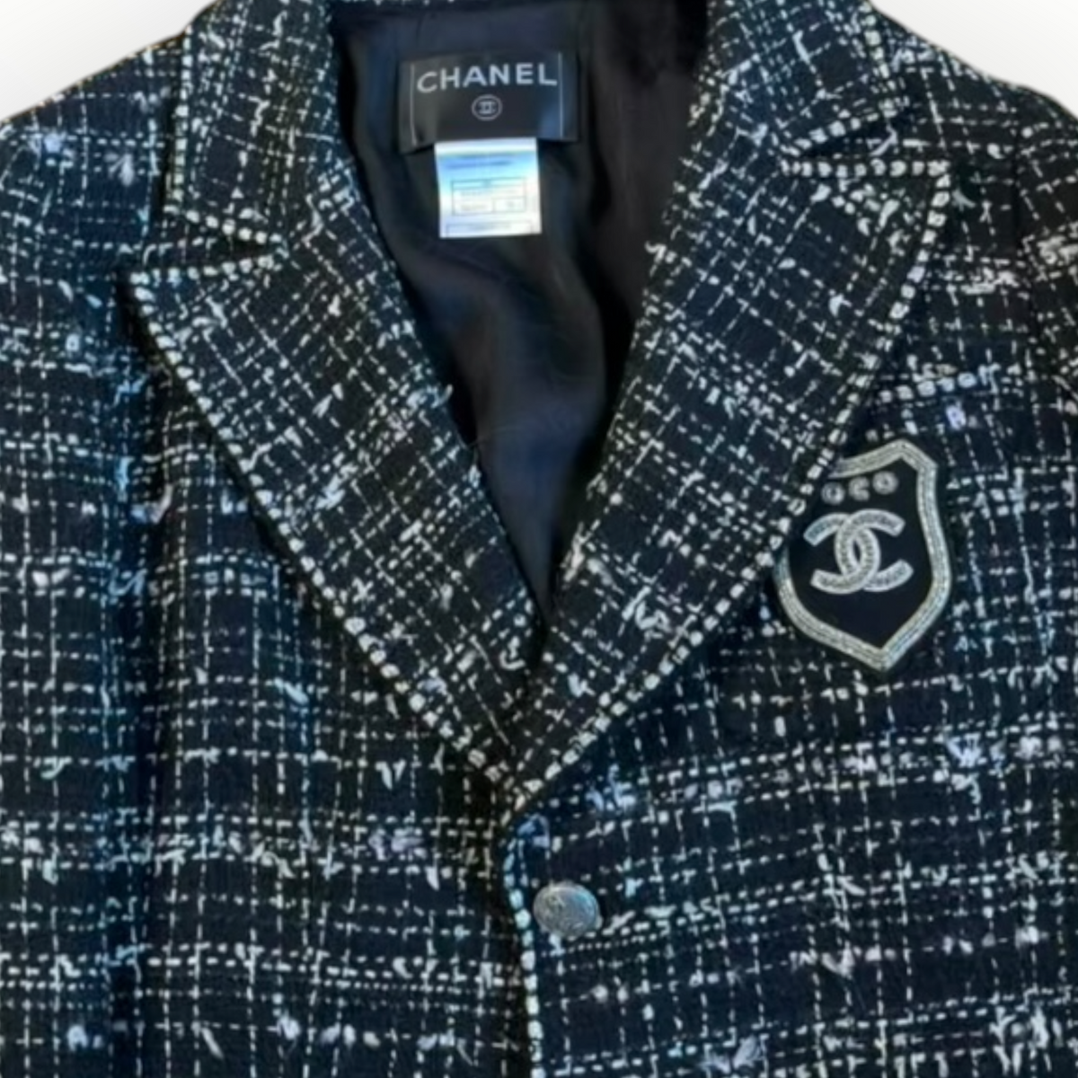 Veste Chanel en tweed noir et blanc – Collection 2005