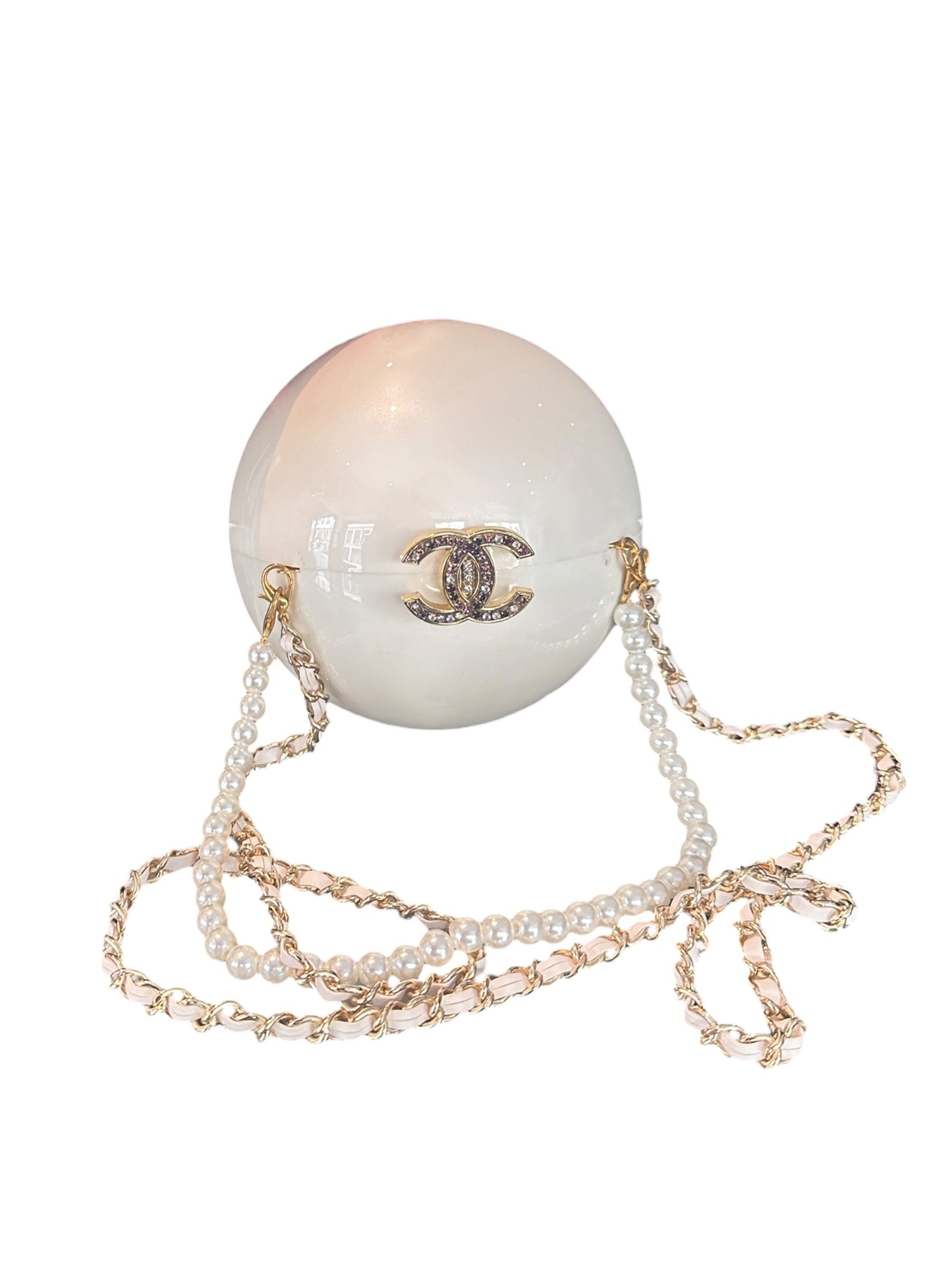 Chanel – Minaudière Pearl Ball Blanc Nacré avec Bandoulière Perles