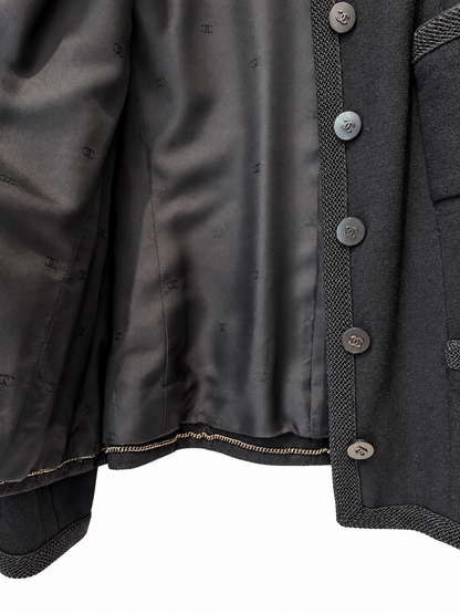 Veste Chanel Boutique noire à galons tressés et boutons CC