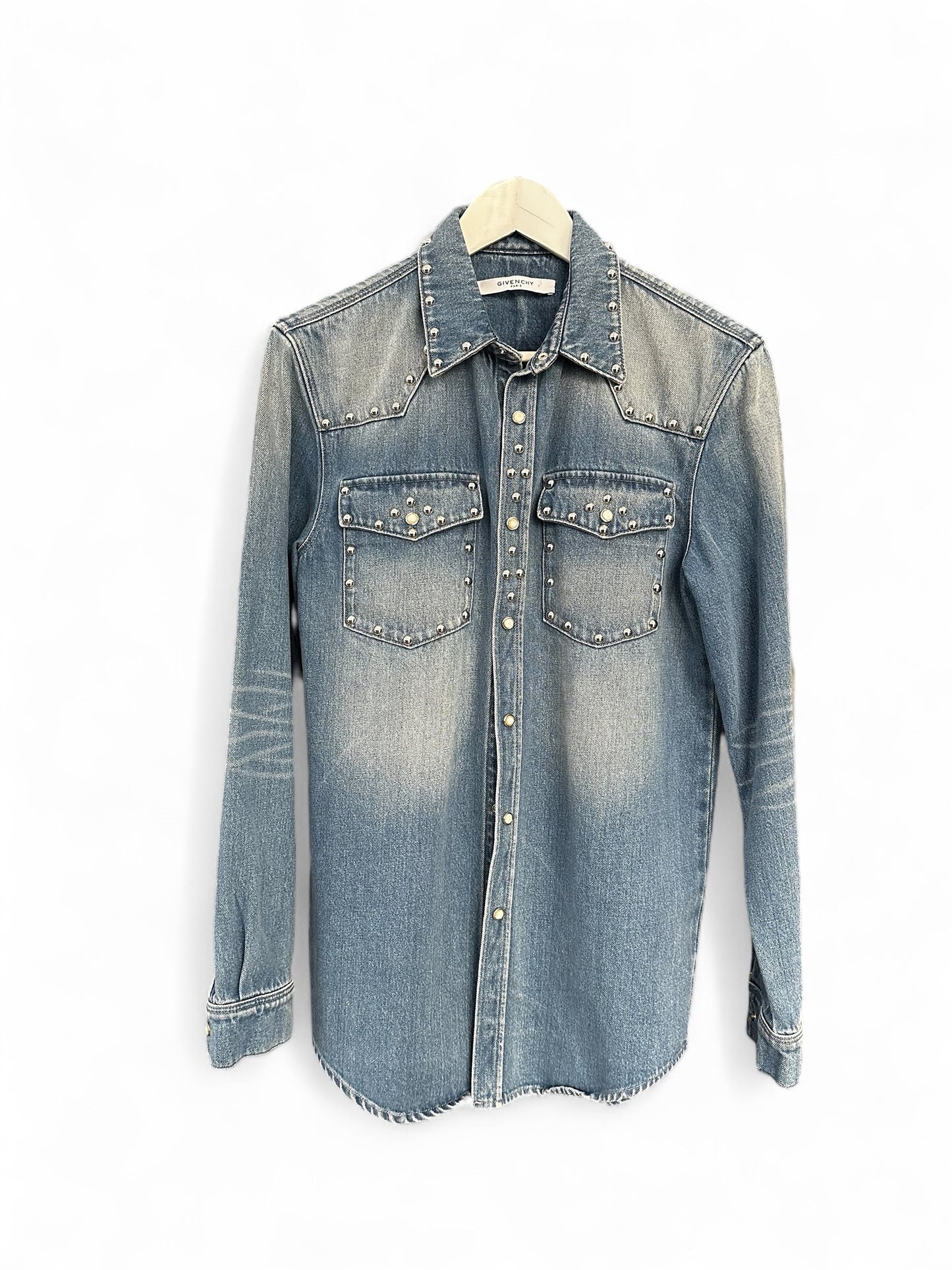 Chemise en Jean Givenchy – Détails Cloutés