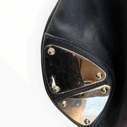 Sac Gucci Indy en cuir noir – Détails bambou et métal doré