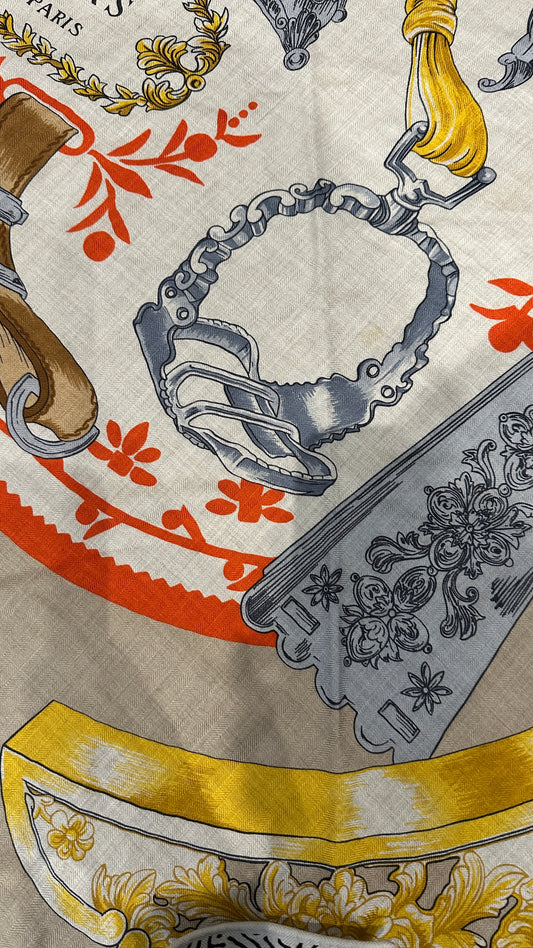 Triangle Hermès en mélange soie et cachemire