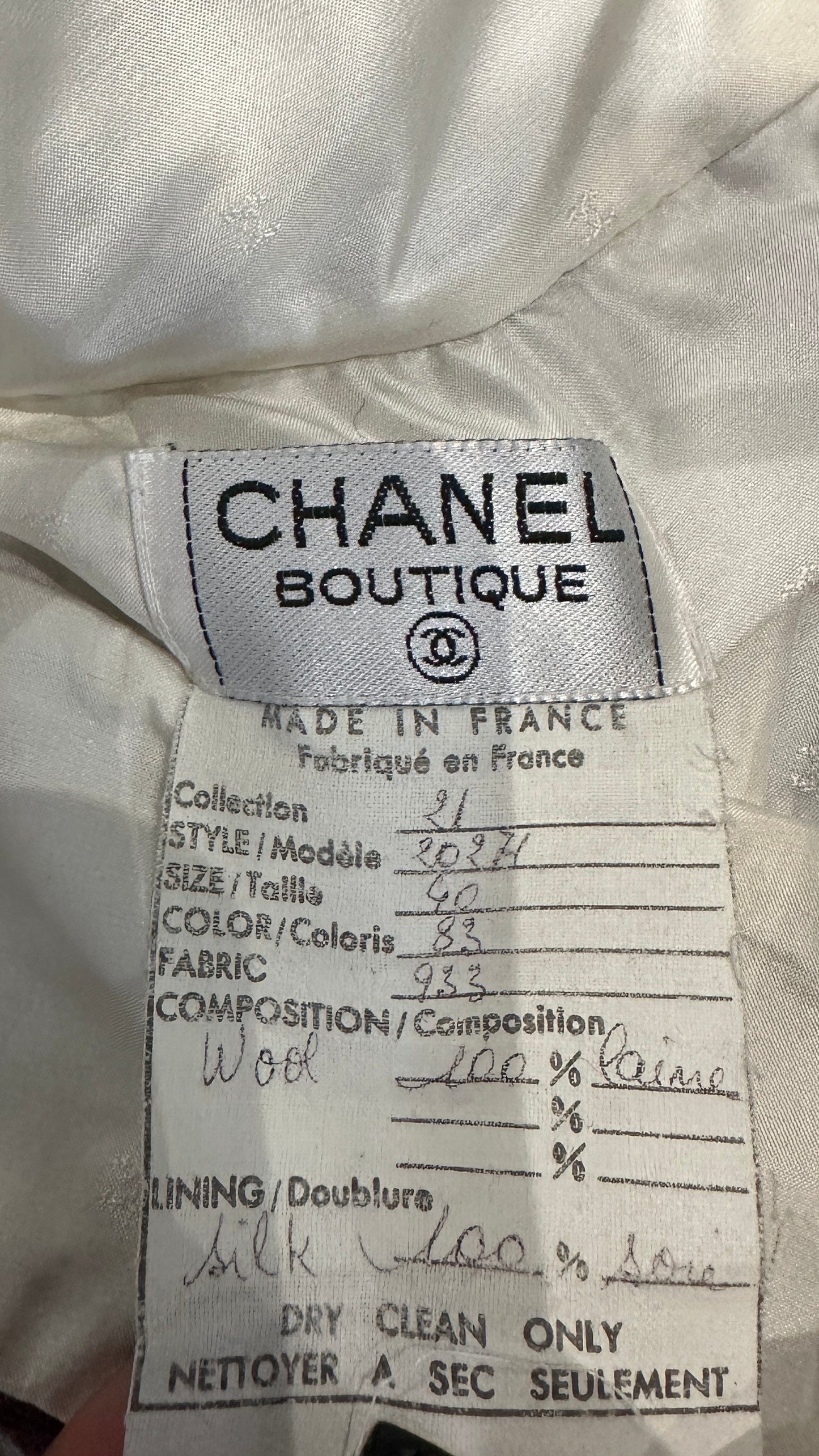 Ensemble Chanel Boutique – Tweed à carreaux tricolore (Taille 36)