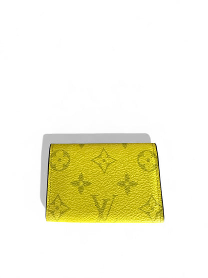 Porte-cartes à bouton pression Louis Vuitton Monogram Jaune Fluo