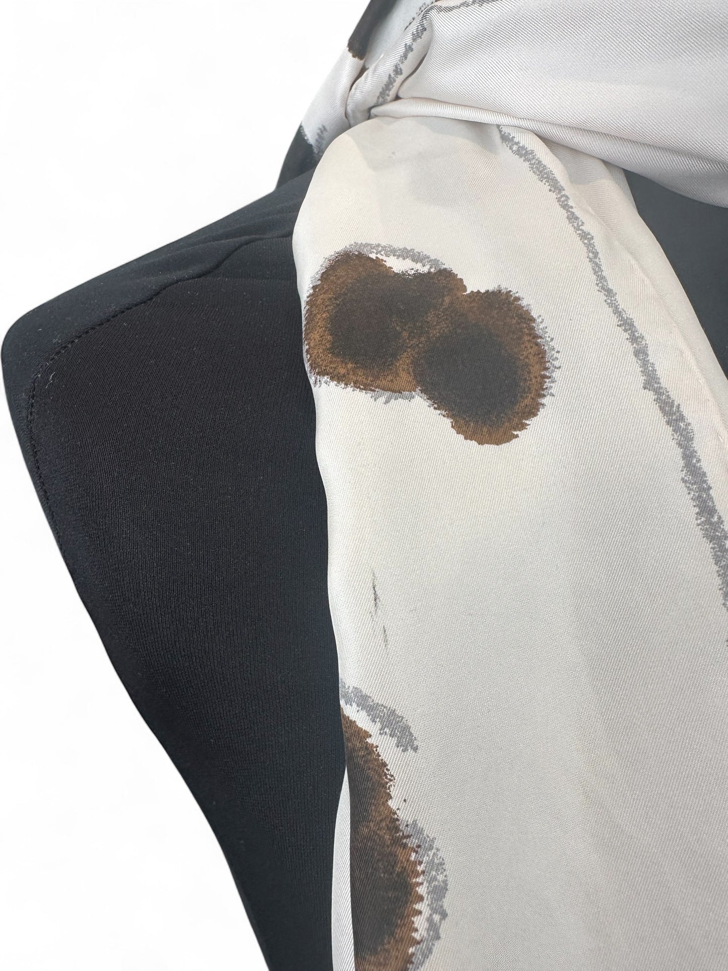 Carré de soie vintage Courrèges – Années 70