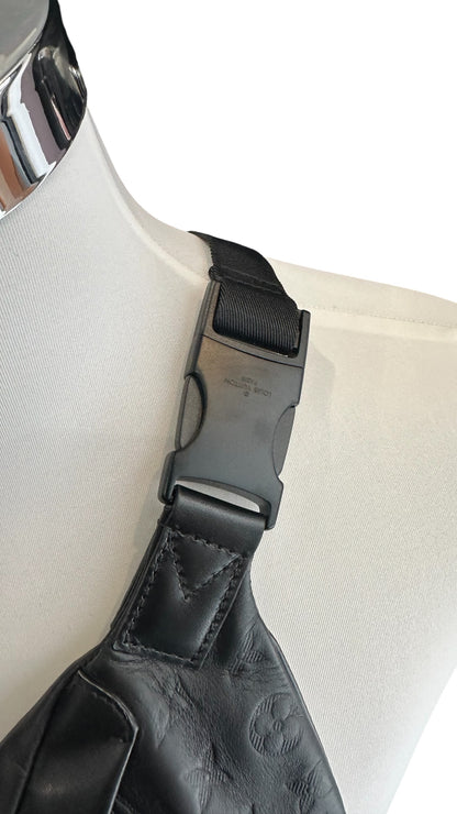 Louis Vuitton Discovery PM – Belt Bag