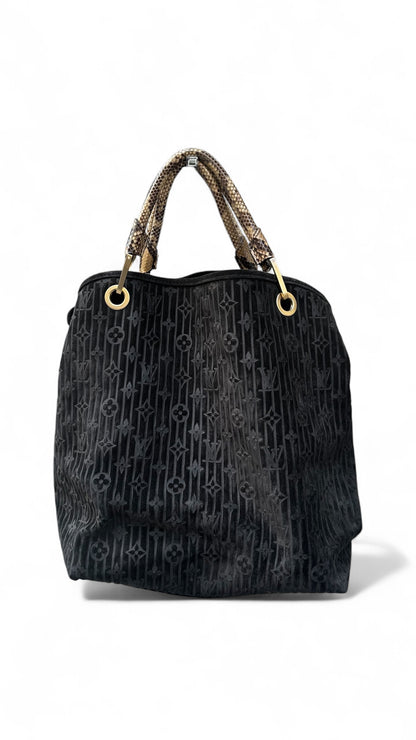 Louis Vuitton KHOL -  Limited Edition