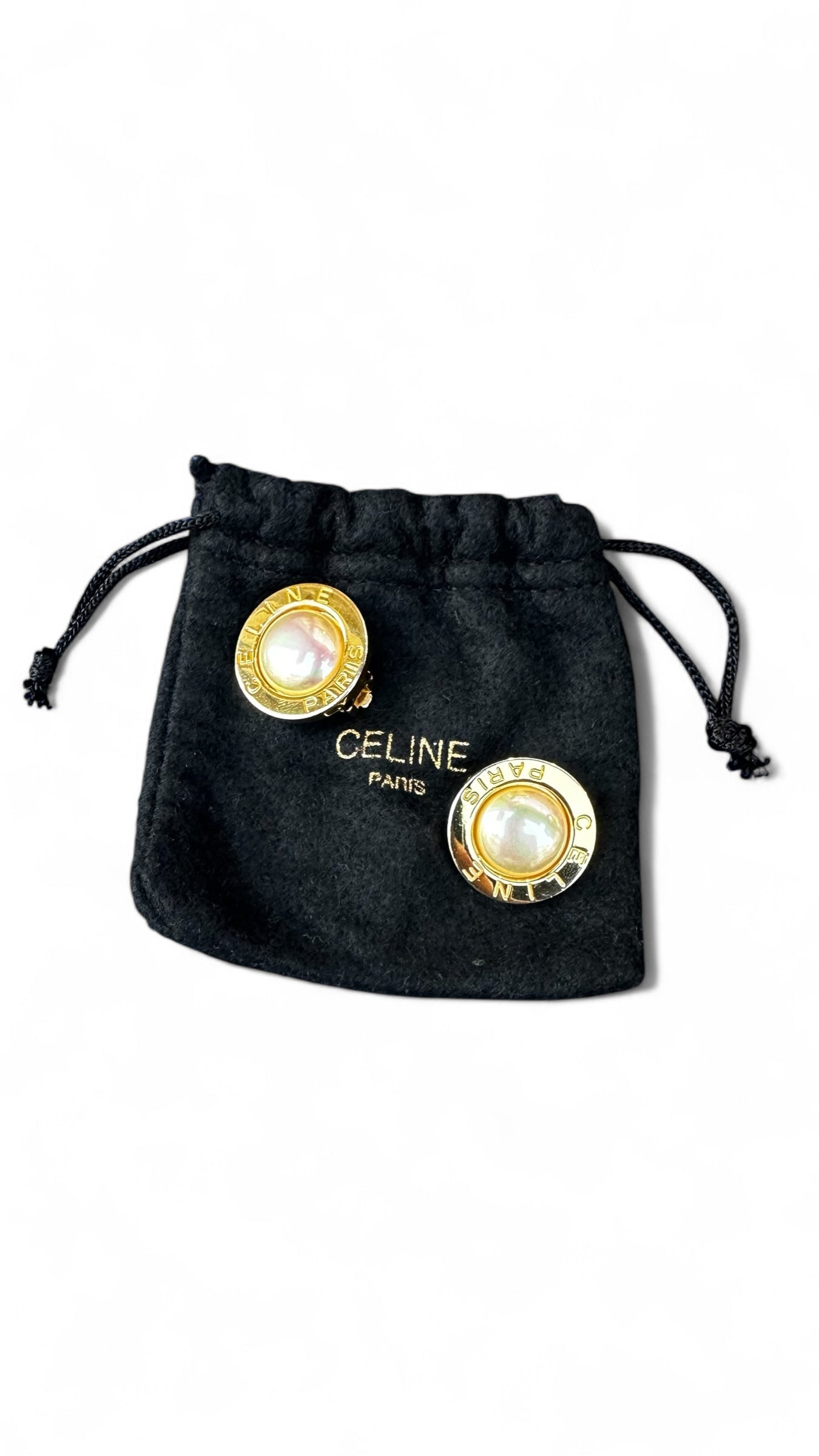 Boucle d’oreille CELINE vintage à clip – perle nacrée centrale