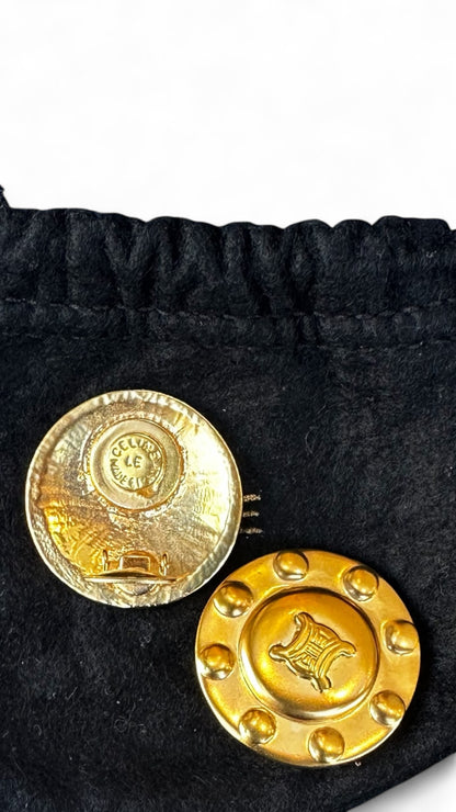 Boucle d’oreille tryonphe celine vintage à clip – médaillon doré à reliefs