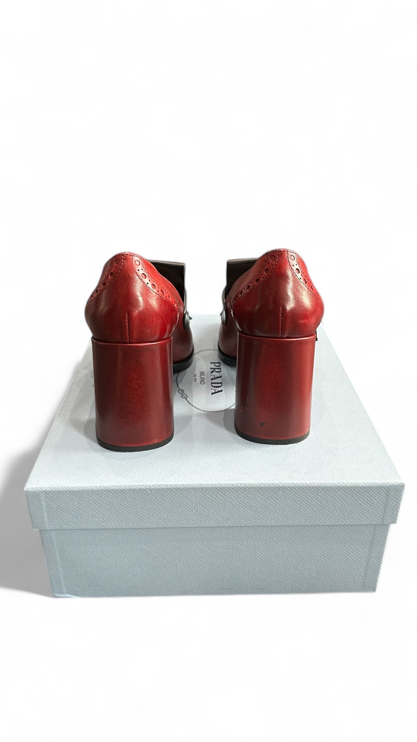 Prada – Escarpins bicolores à boucle