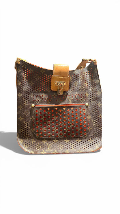 Louis Vuitton – Sac Musette toile perforée Monogram (édition limitée 2006)