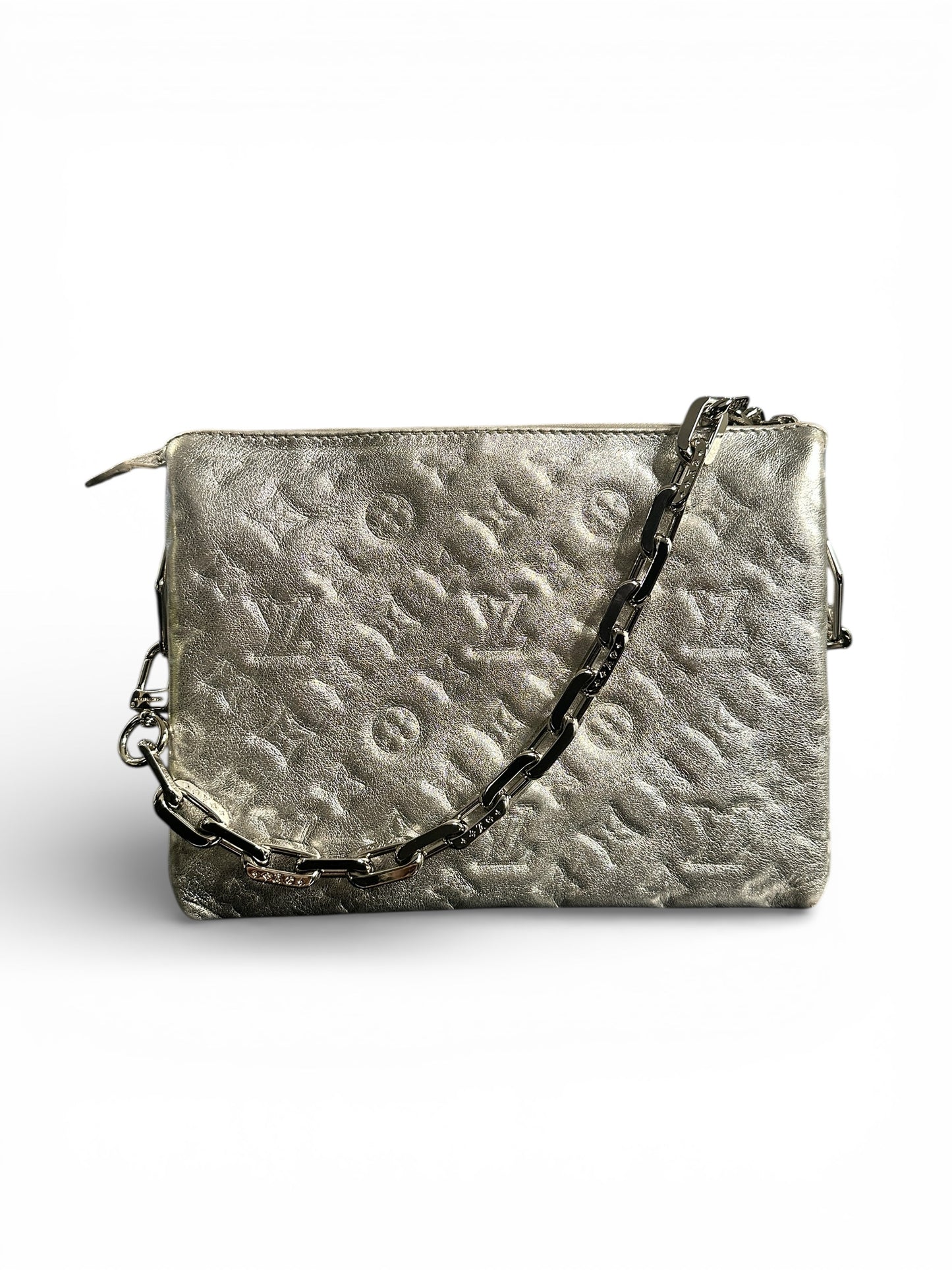 Louis Vuitton– Sac coussin chaîne Monogram Empreinte métallisée (argent)