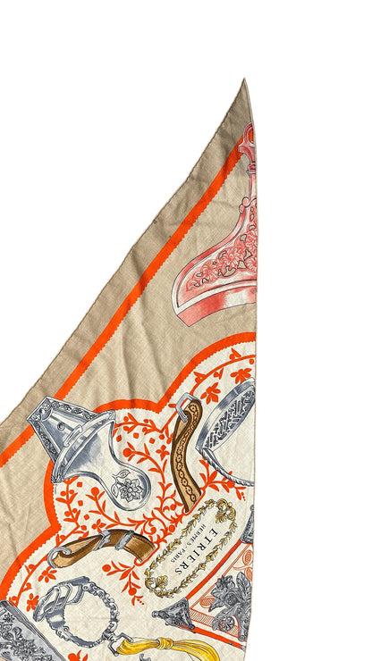 Triangle Hermès en mélange soie et cachemire