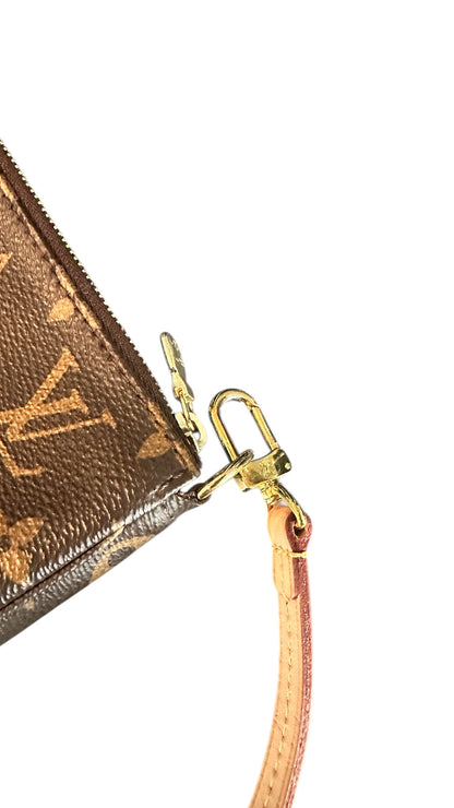 Louis Vuitton – Pochette Accessoires