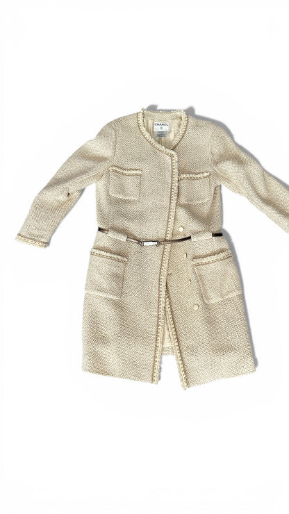 Manteau Chanel en tweed bouclé écru – Fermeture bijou siglée