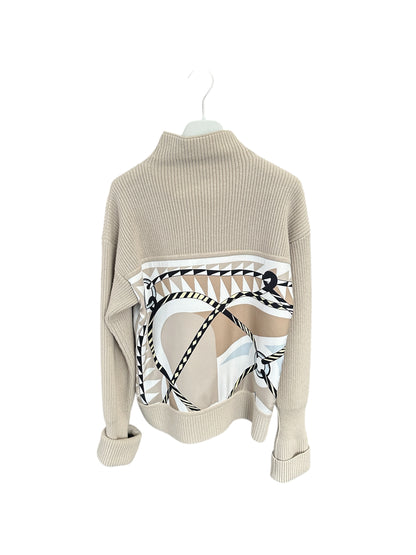 Pull Hermès en maille beige avec empiècement en soie imprimée Taille 36