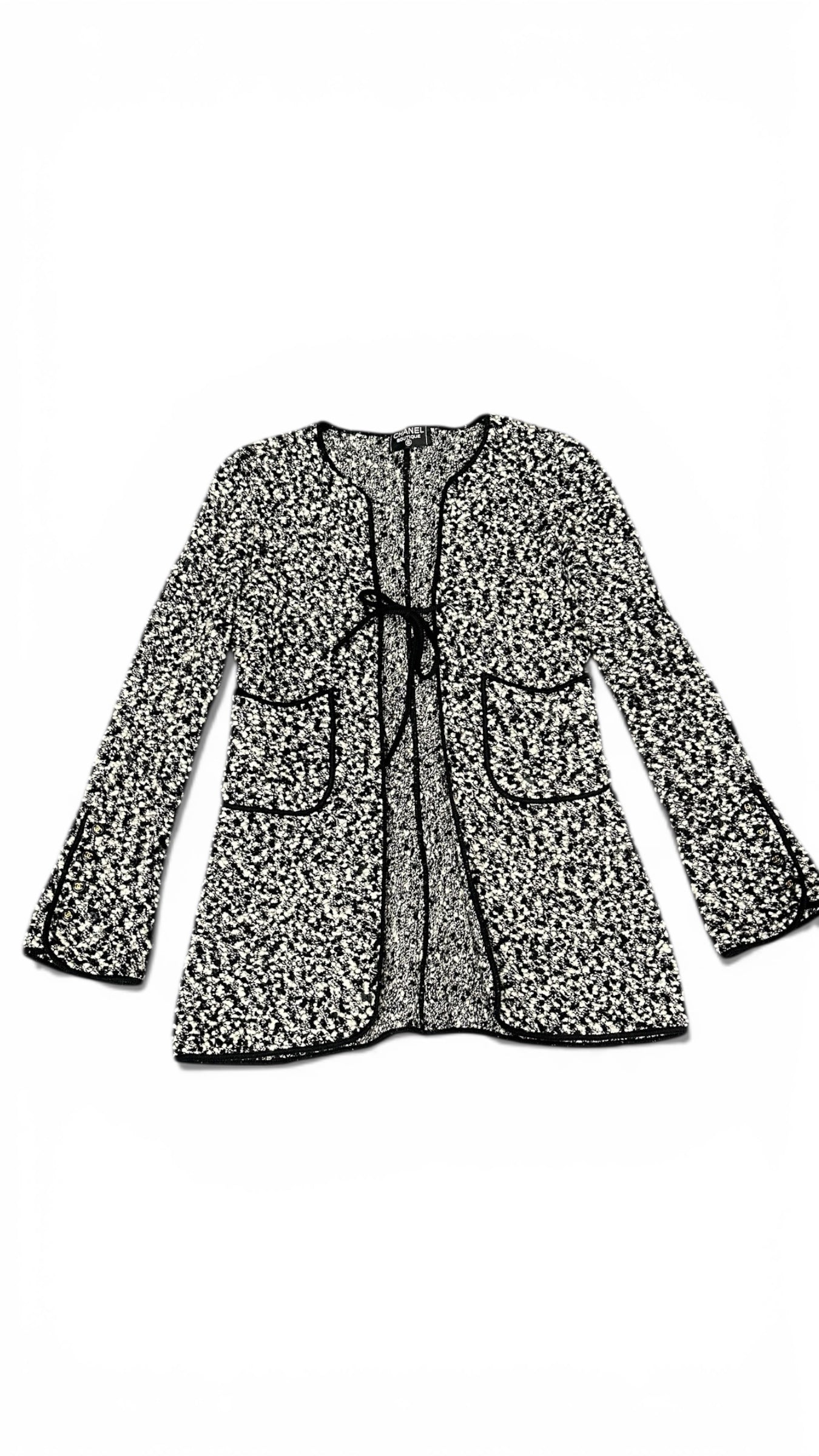 Ensemble Chanel Boutique – Tweed noir & blanc irisé (Taille 36)