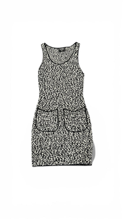 Ensemble Chanel Boutique – Tweed noir & blanc irisé (Taille 36)