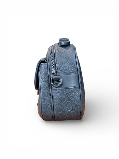 Louis Vuitton S Lock Messenger Bag – Black Taurillon Monogram Leather