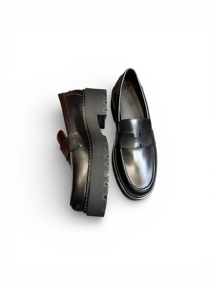 Hermès Hitch Loafers – Black Leather